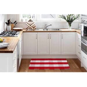 Buffalo Plaid Rug in Red and White. 2’ x 3’, 100% Cotton, Washable.